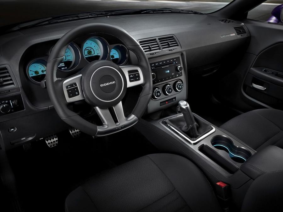  Dodge Challenger SRT8 Core 2013 года  (фото 5 из 7)